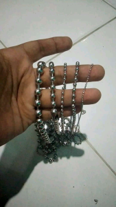 Kalung baja putih model biji lada