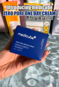 Kem dưỡng giảm dầu se khít lỗ chân lông 50 ml Medicube Zero Pore One Day Cream