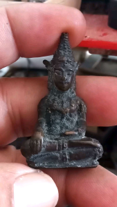 รูปหล่อเก่าพระพุทธทรงเครื่องเนื้อสำริด