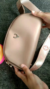 Tas slempang 3 ruang dengan masing2 resleting/Naura bag