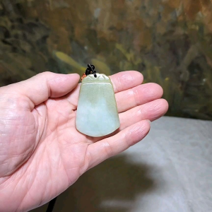 5.4cm natural untreated Burma Jade (Type A Jadeite) yellowish light green Wu Shi Pai pendant (with certificate) 5.4厘米翡翠黄翡淡绿无事牌吊坠(带证书)