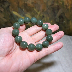 16mm Premium Nephrite blue hue light green with some caramel brown bracelet (with certificate) 16毫米优质和田玉且末蓝调青白帶小许糖手链(带证书)