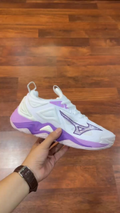Mizuno wave momentum 3 low sepatu volly cewek Size 37 38 39 40 41