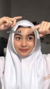 Hijab Segi Empat Paris Premium Jahit Pinggir Tanpa Letoi