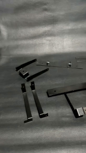 Breket dudukan plat no nomor depan Vespa: Tebal Tidak Getar & Presisi Setara