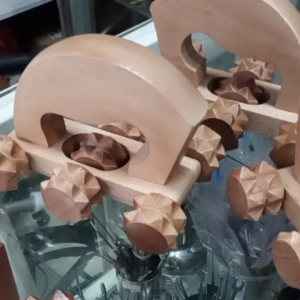 Bàn Lăn Gai: Massage Body-Cơ Thể Toàn Thân