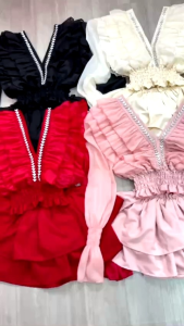 Sét váy tầng áo cổ V đính đá chất voan tơ