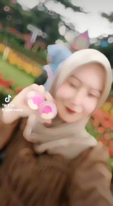 Devilia: Informasi Produk & Penjualan Online\\n\\n Apa Itu Devilia?\\nDevilia adalah platform e-commerce yang berfokus pada penjualan online dan pengelolaan informasi produk secara efisien. Dengan Devilia, Anda dapat mengelola inventaris produk, menganalisis data penjualan, dan meningkatkan strategi pemasaran Anda.\\n\\n Sejarah Singkat Devilia\\nDevilia didirikan pada tahun 2010 sebagai platform e-commerce yang memudahkan bisnis untuk menjual produk secara online. Sejak itu, Devilia telah berkembang menjadi platform yang menyediakan solusi lengkap untuk manajemen informasi produk dan penjualan online.\\n\\n Peran Devilia Dalam E-commerce\\nDevilia memainkan peran penting dalam e-commerce dengan memberikan solusi manajemen informasi produk dan penjualan online yang efisien. Dengan Devilia, bisnis dapat mengelola inventaris produk, menganalisis data penjualan, dan meningkatkan strategi pemasaran mereka.\\n\\n Cara Menggunakan Informasi Produk Devilia\\nMenggunakan informasi produk Devilia memudahkan Anda dalam mengelola inventaris produk dan meningkatkan strategi penjualan online Anda.\\n\\n Langkah-langkah Mendapatkan Informasi Produk\\nBerikut adalah langkah-langkah untuk mendapatkan informasi produk menggunakan Devilia:\\n\\n1. Daftar akun Devilia\\n2. Masuk ke dashboard Devilia\\n3. Pilih menu \\\"Informasi Produk\\\"\\n4. Lihat dan kelola informasi produk Anda\\n\\n Manfaat Informasi Produk Untuk Penjualan Online\\nMenggunakan informasi produk Devilia memberikan berbagai manfaat untuk penjualan online Anda, antara lain:\\n\\n- Meningkatkan efisiensi manajemen inventaris produk\\n- Membantu analisis data penjualan\\n- Meningkatkan strategi pemasaran Anda\\n\\n Strategi Penggunaan Kata Kunci SEO Untuk Devilia\\nPenggunaan kata kunci SEO yang tepat dapat meningkatkan visibilitas situs web Anda dalam hasil pencarian mesin pencari.\\n\\n Memilih Kata Kunci SEO Yang Tepat\\nBerikut adalah langkah-langkah untuk memilih kata kunci SEO yang tepat untuk Devilia:\\n\\n1. Identifikasi target audiens Anda\\n2. Lakukan riset kata kunci\\n3. Pilih kata kunci yang relevan dengan produk dan layanan Anda\\n\\n Cara Mengintegrasikan Kata Kunci SEO Dalam Konten\\nBerikut adalah beberapa cara untuk mengintegrasikan kata kunci SEO dalam konten Devilia:\\n\\n- Gunakan kata kunci dalam judul artikel\\n- Sisipkan kata kunci secara alami dalam paragraf artikel\\n- Gunakan kata kunci dalam deskripsi gambar\\n\\n Optimasi Penjualan Online Dengan Devilia\\nOptimasi penjualan online menggunakan Devilia dapat membantu bisnis Anda mencapai hasil yang lebih baik dalam penjualan online.\\n\\n Langkah-langkah Memaksimalkan Penjualan Online Menggunakan Devilia\\nBerikut adalah langkah-langkah untuk memaksimalkan penjualan online menggunakan Devilia:\\n\\n1. Kelola inventaris produk dengan efisien\\n2. Analisis data penjualan\\n3. Tingkatkan strategi pemasaran Anda\\n\\n Mengukur Keberhasilan Strategi Penjualan Online Devilia\\nMengukur keberhasilan strategi penjualan online Devilia dapat dilakukan dengan melihat beberapa indikator, antara lain:\\n\\n- Pertumbuhan penjualan\\n- Tingkat konversi\\n- Kepuasan pelanggan\n}