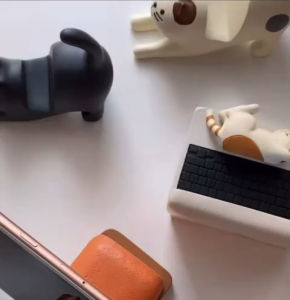 Cute Lazy Kitten Cat Phone Tablet Holder Stand / Desk Cellphone Mobile Device Holder Stand Mobile Accessories