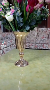 GUBAHAN ROS VELVET DENGAN PASU KAYANGAN SESUAI UNTUK HIASAN RUMAH PEJABAT