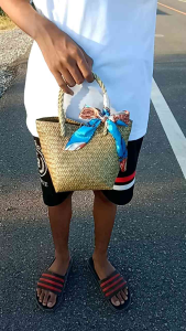 กระเป๋าทรงคิมขนาด5*6นิ้วผูกโบว์คละลาย