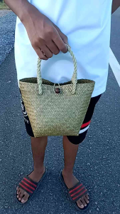 กระเป๋าสานกระจูดทรงคิมขนาด5*6นิ้วจ้า