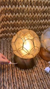 Capiz Lamp Cap: A Decorative Shell Lamp Accessory
