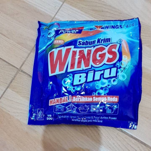 Sabun Wings Cream Biru 380g: Sabun Mandi Alami & Aman