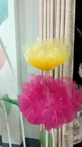 ดอกไม้ยักษ์ราคาเซตละ 1800บาท.ประกอบด้วยดอกไม้ 5 ดอก 5 ก้าน 1 ฐานดอกไม้ขนาด 60 ซมเป็นดอกไม้ทำมาจากผ้าแก้วสามารถทนแดดทนฝนใช้สำหรับตกแต่งคาเฟ่/รีสอร์ท/ร้านกาแฟ/และสถานที่ท่องเที่ยวต่างๆมีสีสันสดสวยหลากหลายสีความสูงของก้านมี 80 เซนติเมตร 100 ซม 140 cm