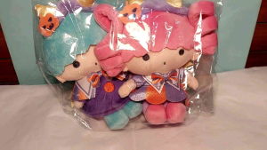 Original Sanrio Little Twin Stars 2021 Halloween Mascot Doll Charm Keychain Set