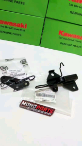 Breket Fairing Bawah Kanan Ninja RR New Original Kawasaki  Original Kawasaki 92161-1391