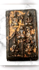 พระเจ้าห้าพระองค์ เนื้อผงใบลาน หลวงพ่อเงิน วัดบางคลาน ปี 2515 สภาพสวย หลวงพ่อเงินท่านได้สร้างขึ้นในช่วงยุคต้นๆ ผู้ขายเช่าจากวัดโดยตรง