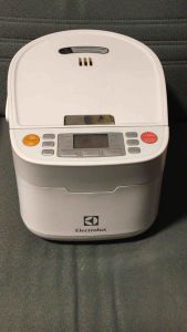 ELECTROLUX หม้อหุงข้าวดิจิตอล (600วัตต์ 1.2ลิตร) รุ่น ERC6503W ( มือสอง ) สภาพดี ใช้งานได้ปกติ มีร่องรอยตามการใช้งาน