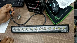 1 CÂY ĐÈN LED 12 BÓNG SÁNG TRẮNG CÓ CHẾ ĐỘ DEMI 12V-24V