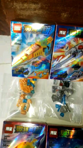 Lắp ráp 1 mô hình phụ kiện Kamen Rider bằng nhựa