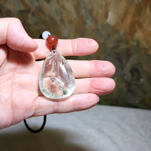 38.5 grams Green Phantom Quartz pendant / handheld Icy transparent with layers of "mountains" & a lot of rainbow reflections 透体多层绿幽灵满彩虹吊坠/手把