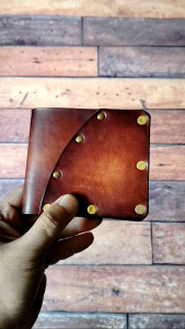 กระเป๋าสตางค์พับสั้นหนังเเท้แฮนด์เมด💯% SH009 เเนววินเทจหนังฟอกฝาดออสเตรเลีย