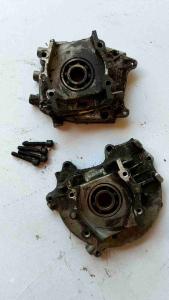 แคร้งเครื่องตัดหญ้า+แถมชุดปะเก็น 1ชุด แท้ติดเครื่องโรบิ้น 411 มือ2 ใช้งานได้ปกติ ตรงปกตามรูปภาพ 100%✓✓