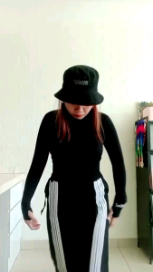 Ready Stock- 2 in 1 set long sleeve tops with minimalist design and long pants coordinates