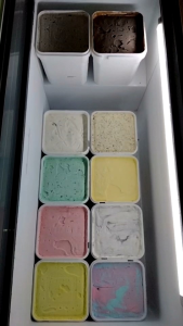 ไอศครีมรสมะนาวขายยกกล่องพลาสติกน้ำหนัก7กิโลกรัม