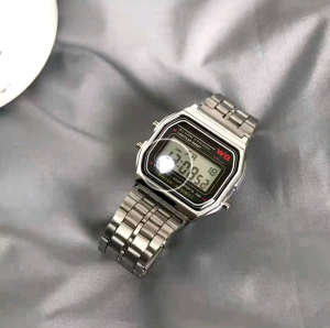 นาฬิกาข้อมือผู้หญิง หน้าปัดดิจิตอล สายปรับเลื่อนได้ แถมฟรีกล่องแบรน