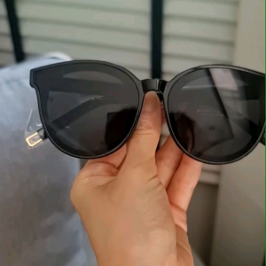 รุ่นมีตำหนิข่วนแมวนำมา Sale รุ่นฮิตของทางร้าน Retro High Product Cat eyes 58mm. GAMT Sunglasses from USA.