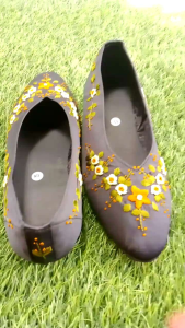 Sepatu Wanita Sulam Bordir Craft Slip On Size 40