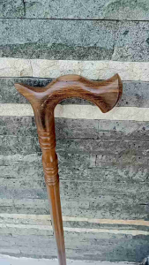 Tongkat jalan kayu Kelor Jawa motif cula profil bubut A159