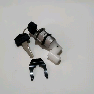 KUNCI JOK SADEL BELAKANG MOTOR SUPRA X/SUPRA/SUPRA GENERASI PERTAMA/SUPRA LAMA/SUPRA FIT/SUPRA XX