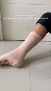 Kaos Kaki Jempol Muslimah Cream Anti Slip Ukuran L Bahan Nylon Premium