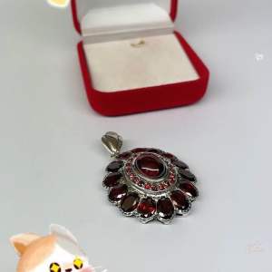 จี้เงินโกเมนทานตะวัน