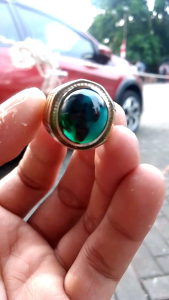 CINCIN BATU BACAN DOKO TOTOL KRISTAL