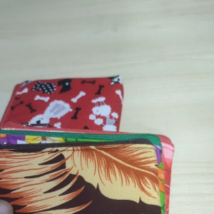 อ้อยเนตร กระเป๋าผ้าใส่เหรียญ ใส่แบงค์พับครึ่ง ขนาด 12*10 ซม. ซักทำความสะอาดได้ อายุการใช้งานยาวนานหลายปี