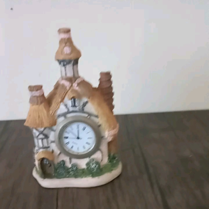 Jam Meja Model Rumah Hiasan Meja