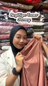 Hijab segitiga instan jersey / Jilbab instan segitiga oval inner tali / Kerudung instan jersey / Hijab instan inner tali / Jilbab jersey instan oval