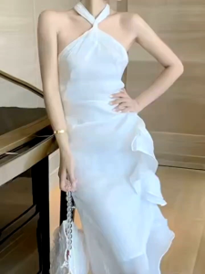 เตทีฟองเรียบหรู รุ่นเปิดหลังคล้องคอผ้าชีฟองอย่างดี