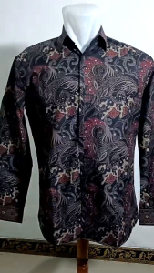 Kawanggana Kemeja Batik Pria Slimfit Lapis Furing Bahan Katun Solo Halus Seragam
