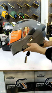 Mũ bảo hiểm full face 2 kính lật hàm Sundy Helmet - Trọng lượng 1.5 kg-Nhựa ABS chắc chắn Lớp xốp dầy cứng tiêu chuẩn mũ  bảo có cằm nam