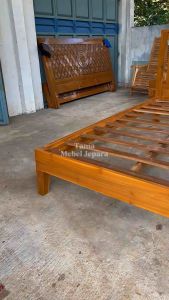 Dipan Jati Minimalis Model Jari-jari 180x200Cm Full Kayu Jati