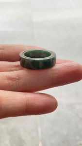 แหวน แหวนหยก แหวนเกลี้ยง แหวนหยกแท้ หยกแท้ หยกดิบ แหวนหยกเกลี้ยงดิบแท้ Jadeite Type A ไซส์ 53 (17 มม.)