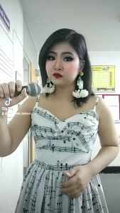 ต่างหูพวงมาลัย ต่างหูอุบะมาลัย สีอื่นแจ้ง - Flower Earrings อยากได้สีอื่นแจ้งในใบสั่งซื้อ