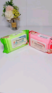 Khăn ướt không mùi Sweetly bịch 52 tờ (15 x 15 cm)