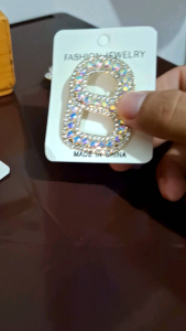 Bros Hijab & Aksesoris Pin Baju: Memaksimalkan Gaya Anda