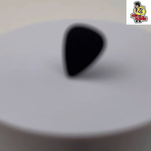 ปิ๊กกีตาร์ Celluloid สีดำล้วน | 10 ชิ้น | 0.46 / 0.71 / 1.0 / 1.5 มม. | เขียน-พิมพ์-เลเซอร์ได้ | แข็งแรง ยืดหยุ่นดี